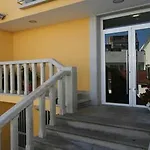 Juanita Hotel