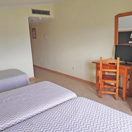 Juanita 3*