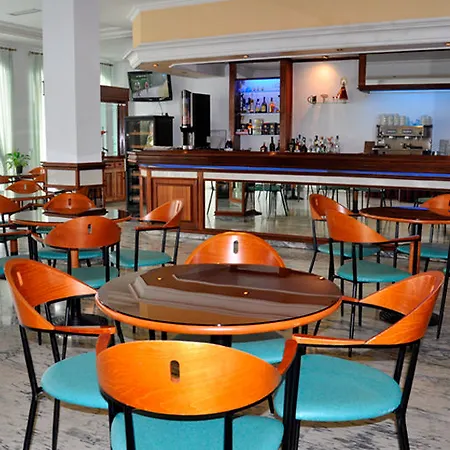 Juanita Hotel O Grove