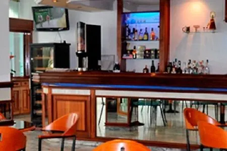Juanita Hotel 3*